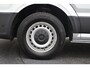 Volkswagen Crafter 35 2.0 TDI L3H3 Highline 3-Zits, Airco, Camera, Cruise, Apple Carplay, Verwarmde Voorruit, Trekhaak