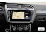 Volkswagen Tiguan 2.0 TSI 4MOTION 220PK R-Line | Pano | HUD | Dynaudio | Leder | Stoelverwarming | 360 camera | Lane/Park/Light Assist |  Vol |