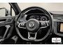Volkswagen Tiguan 2.0 TSI 4MOTION 220PK R-Line | Pano | HUD | Dynaudio | Leder | Stoelverwarming | 360 camera | Lane/Park/Light Assist |  Vol |
