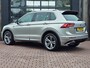 Volkswagen Tiguan 2.0 TSI 4MOTION 220PK R-Line | Pano | HUD | Dynaudio | Leder | Stoelverwarming | 360 camera | Lane/Park/Light Assist |  Vol |