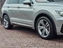 Volkswagen Tiguan 2.0 TSI 4MOTION 220PK R-Line | Pano | HUD | Dynaudio | Leder | Stoelverwarming | 360 camera | Lane/Park/Light Assist |  Vol |