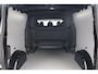 Volkswagen Transporter 2.0 TDI L2H1 30 Bulli 150PK / 110kW, Dodehoekdetectie (side assist), adaptieve cruise control (acc), rondomzichtcamera (area view), achteruitrijcamera (rear view), parkeersensoren voor en achter (pdc), verwarmbare voorstoelen, DAB+, draadloos Apple Carplay & Android Auto, LED Matrix koplampen (IQ.Lights), 2-zone climatronic, draadloze telefoonlader, elektrisch verstel-, verwarm- en inklapbare buitenspiegels, navigatie, 17" 'Le Mans' LMV, keyless go & entry etc.
