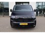 Volkswagen Transporter 2.0 TDI L2H1 30 Bulli 150PK / 110kW, Dodehoekdetectie (side assist), adaptieve cruise control (acc), rondomzichtcamera (area view), achteruitrijcamera (rear view), parkeersensoren voor en achter (pdc), verwarmbare voorstoelen, DAB+, draadloos Apple Carplay & Android Auto, LED Matrix koplampen (IQ.Lights), 2-zone climatronic, draadloze telefoonlader, elektrisch verstel-, verwarm- en inklapbare buitenspiegels, navigatie, 17" 'Le Mans' LMV, keyless go & entry etc.