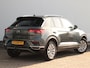 Volkswagen T-Roc 1.5 TSI Sport | Trekhaak | All-Season | Navigatie | Elektrische Klep | Dodehoeksensoren | Stoelverwarming | Adaptive Cruise | Parkeersensoren |