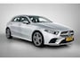 Mercedes-Benz A-klasse 180 Business Solution AMG(NL auto, Dealer onderhoud, Navi Groot, StoelV, Camera, Carplay, Lane Assit, Etc)