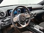Mercedes-Benz A-klasse 180 Business Solution AMG(NL auto, Dealer onderhoud, Navi Groot, StoelV, Camera, Carplay, Lane Assit, Etc)