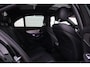 Mercedes-Benz C-klasse 180 AMG-Line Facelift - Panoramadak - Sfeerverlichting - Multibeam LED - Camera - Groot scherm - BTW