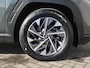 Hyundai Tucson 1.6 T-GDI MHEV Comfort Smart Handgeschakeld / Fabrieksgarantie tot 01-2027 / Dealer onderhouden / Elektrische klep / Stuur- en stoelverwarming / Apple Carplay Android / Navigatie / Trekgewicht 1.650 kg / Achteruitrijcamera / Draadloze telefoon lader / Cruise control / Keyless Entry/Start /