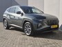 Hyundai Tucson 1.6 T-GDI MHEV Comfort Smart Handgeschakeld / Fabrieksgarantie tot 01-2027 / Dealer onderhouden / Elektrische klep / Stuur- en stoelverwarming / Apple Carplay Android / Navigatie / Trekgewicht 1.650 kg / Achteruitrijcamera / Draadloze telefoon lader / Cruise control / Keyless Entry/Start /