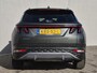 Hyundai Tucson 1.6 T-GDI MHEV Comfort Smart Handgeschakeld / Fabrieksgarantie tot 01-2027 / Dealer onderhouden / Elektrische klep / Stuur- en stoelverwarming / Apple Carplay Android / Navigatie / Trekgewicht 1.650 kg / Achteruitrijcamera / Draadloze telefoon lader / Cruise control / Keyless Entry/Start /