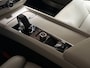 Volvo V60 2.0 B3 Inscription 163Pk Automaat (APPLE CARPLAY, LEDER, STUUR/STOELVERWARMING, CAMERA, TREKHAAK, SPORTSTOELEN, KEYLESS, ADAPTIVE CRUISE, NIEUWSTAAT)