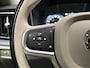 Volvo V60 2.0 B3 Inscription 163Pk Automaat (APPLE CARPLAY, LEDER, STUUR/STOELVERWARMING, CAMERA, TREKHAAK, SPORTSTOELEN, KEYLESS, ADAPTIVE CRUISE, NIEUWSTAAT)