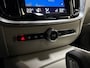 Volvo V60 2.0 B3 Inscription 163Pk Automaat (APPLE CARPLAY, LEDER, STUUR/STOELVERWARMING, CAMERA, TREKHAAK, SPORTSTOELEN, KEYLESS, ADAPTIVE CRUISE, NIEUWSTAAT)
