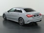 Mercedes-Benz A-klasse 180 Business Solution AMG | Night edition | Panoramadak | Memory stoelen | Head-up display | Stoelverwarming | Dodehoekassistent | AMG Line Plus