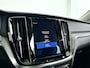 Volvo V60 T8 Twin Engine AWD Inscription | Panoramadak | Park-Assist | Harman Kardon | Stoel- en Stuurverwarming | Trekhaak