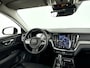 Volvo V60 T8 Twin Engine AWD Inscription | Panoramadak | Park-Assist | Harman Kardon | Stoel- en Stuurverwarming | Trekhaak