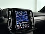 Volvo EX40 Single Motor Extended Range Ultra Black Ed. 82 kWh | SOH 98% | Panoramadak | 360° | Harman Kardon | Stoel- en Stuurverwarming | Trekhaak
