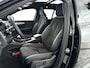 Volvo EX40 Single Motor Extended Range Ultra Black Ed. 82 kWh | SOH 98% | Panoramadak | 360° | Harman Kardon | Stoel- en Stuurverwarming | Trekhaak