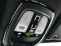 Volvo EX40 Single Motor Extended Range Ultra Black Ed. 82 kWh | SOH 98% | Panoramadak | 360° | Harman Kardon | Stoel- en Stuurverwarming | Trekhaak