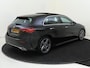 Mercedes-Benz A-klasse 180 AMG Line / Panoramadak/ Sfeerverlichting