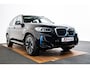 BMW iX3 Executive 80 kWh Driving Assistant Professional - Comfort Access - Elektrisch verwarmde voorstoelen - Sportstoelen - Parking Pack - Automatisch dimmende binnenspiegel - Adaptief onderstel -
