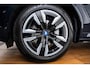 BMW iX3 Executive 80 kWh Driving Assistant Professional - Comfort Access - Elektrisch verwarmde voorstoelen - Sportstoelen - Parking Pack - Automatisch dimmende binnenspiegel - Adaptief onderstel -