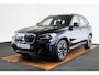 BMW iX3 Executive 80 kWh Driving Assistant Professional - Comfort Access - Elektrisch verwarmde voorstoelen - Sportstoelen - Parking Pack - Automatisch dimmende binnenspiegel - Adaptief onderstel -