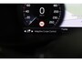 Volvo XC40 T3 R-Design | Panoramadak | ACC | BLIS | Camera | Trekhaak | Stoelverwarming