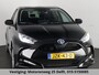 Toyota Yaris 1.5 Hybrid 115 BUSINESS BLACK GARANTIE TOT 7-2032 CARPLAY NAVIGATIE. CAMERA. ADAPTIEVE CRUISE. STUUR/STOELVERW.