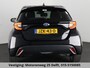Toyota Yaris 1.5 Hybrid 115 BUSINESS BLACK GARANTIE TOT 7-2032 CARPLAY NAVIGATIE. CAMERA. ADAPTIEVE CRUISE. STUUR/STOELVERW.