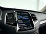 Volvo XC90 T8 Plug-in hybrid AWD Ultra Dark | SOH 100% | Panoramadak | 360° camera | Bowers & Wilkins | Luchtvering | Stoel- en Stuurverwarming | Stoelventilatie | Trekhaak