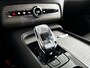 Volvo XC90 T8 Plug-in hybrid AWD Ultra Dark | SOH 100% | Panoramadak | 360° camera | Bowers & Wilkins | Luchtvering | Stoel- en Stuurverwarming | Stoelventilatie | Trekhaak