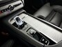 Volvo XC90 T8 Plug-in hybrid AWD Ultra Dark | SOH 100% | Panoramadak | 360° camera | Bowers & Wilkins | Luchtvering | Stoel- en Stuurverwarming | Stoelventilatie | Trekhaak