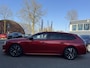 Peugeot 508 SW 1.6 HYbrid GT Pack Business VAN € 28.900,- VOOR € 25.877,- UW LENTEVOORDEEL: € 3.023,-! | FULL OPTIONS | ADAPTIEVE CRUISE CONTROL | FOCAL AUDIO | 360 CAMERA | STOELVERWARMING | DEALER ONDERHOUDEN | ELEKTRISCHE KOFFERBAK | RIJKLAAR MET 12 MND BOVAG GARANTIE |