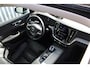 Volvo S60 B4 Automaat Inscription | 360° Parkeercamera | Panoramadak | Head-Up Display | Adaptive Cruise Control | BLIS | Harman Kardon Premium audio | Climate Control | Parkeersensoren voor + achter | Stoelverwarming | Stuurwielverwarming
