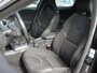 Volvo V40 1.6 T4 Momentum Afneembare Trekhaak, Cruise en Climate Control, Achteruitrijcamera, Bluetooth