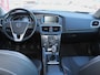 Volvo V40 1.6 T4 Momentum Afneembare Trekhaak, Cruise en Climate Control, Achteruitrijcamera, Bluetooth