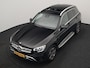 Mercedes-Benz GLC 300e 4MATIC Premium Plug In Hybrid 320pk Dealer O.H. PHEV | Trekhaak Af Fabriek | Panodak | Camera | Lederen Sportstoelen Verwarmd | Sfeerverlichting | Apple Carplay | Sidesteps | Navigatie | DAB |