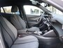 Peugeot 2008 SUV Allure Mild Hybride 145PK e-DCS6 Automaat, Rijklaarprijs, Navigatie 360° Camera Adaptieve Cruise Control DAB+ LED