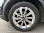Volkswagen T-Roc 1.0 TSI Life Edition Digital Cockpit / Camera / Keyless / App-connect / 17"LM velgen / Comfortstoelen