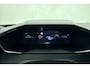 Peugeot 2008 1.2 Hybrid 145 Allure | Climate & Cruise Control | Parkeersensoren voor + achter | AppleCarplay/Android Auto |