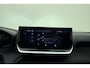 Peugeot 2008 1.2 Hybrid 145 Allure | Climate & Cruise Control | Parkeersensoren voor + achter | AppleCarplay/Android Auto |