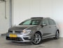 Volkswagen Golf 1.2 TSI Highline R-line Pano! Camera!