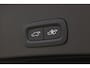Volvo XC40 B4 Automaat Plus Black Edition | Verwarmbare voorstoelen | Verwarmbaar stuurwiel | Premium audio by Harman Kardon | Panoramadak | Verwarmbaar voorruit | Rondom zichtcamera | 20 inch Lichtmetalen velgen | Alarmklasse 3