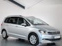 Volkswagen Touran 1.5 TSI Comfortline Business 7-Persoons, Trekhaak, ACC, Digitale cockpit, Camera, Stoelverwarming, Keyless,