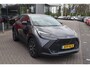 Toyota C-HR / C-HR+ 1.8 HYBRID 140 FIRST-EDITION STOEL/STUURVERW. P-SENSOREN EL-ACHTERKLEP DODEHOEK ANDROID/APPLE