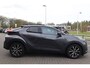 Toyota C-HR / C-HR+ 1.8 HYBRID 140 FIRST-EDITION STOEL/STUURVERW. P-SENSOREN EL-ACHTERKLEP DODEHOEK ANDROID/APPLE
