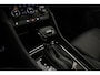 Skoda Karoq Sportline Business 1.5 TSI 150pk DSG Automaat Trekhaak, Panoramadak, Elektrische achterklep, Adaptive cruise control, Navigatie, Achteruitrijcamera,