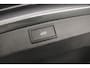 Skoda Karoq Sportline Business 1.5 TSI 150pk DSG Automaat Trekhaak, Panoramadak, Elektrische achterklep, Adaptive cruise control, Navigatie, Achteruitrijcamera,