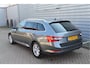 Skoda Superb Combi 1.5 TSI ACT Business Edition O.a: PDC, Stoelverw, Stoelgeheugen, Keyless, Carplay, Etc. All-in prijs!